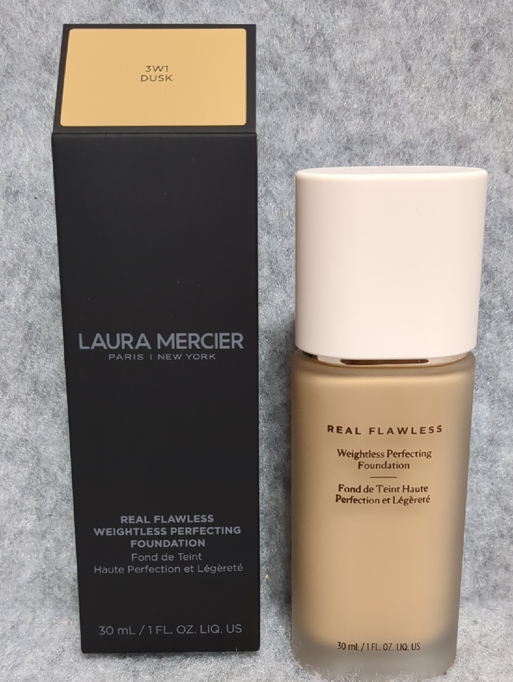 Laura Mercier Real Flawless Weightless Perfecting Foundation NIB 3W1 Dusk 1OZ - Picture 2 of 9